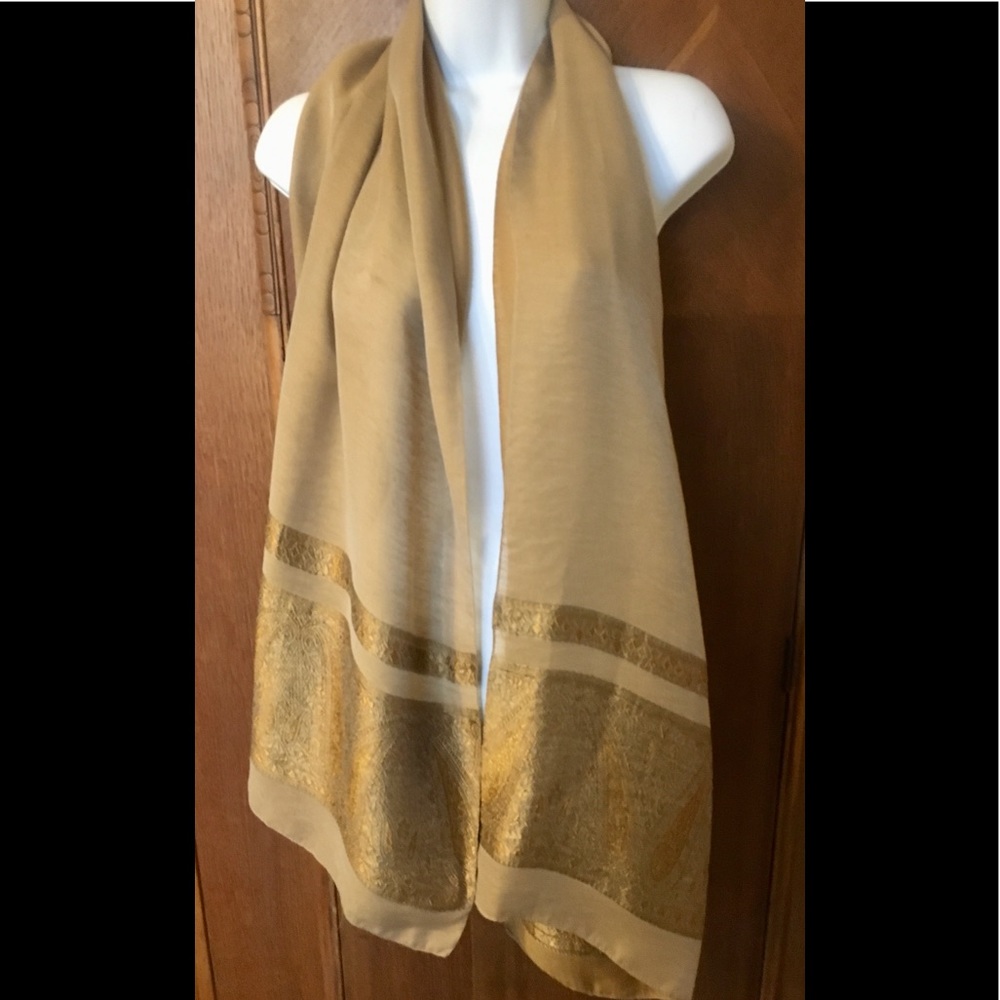 Frangi Scarf - Picture 4 of 6